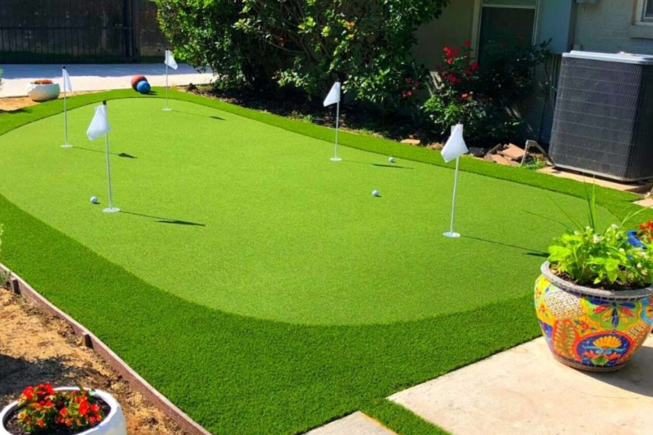 putting greens for golf in Ajax